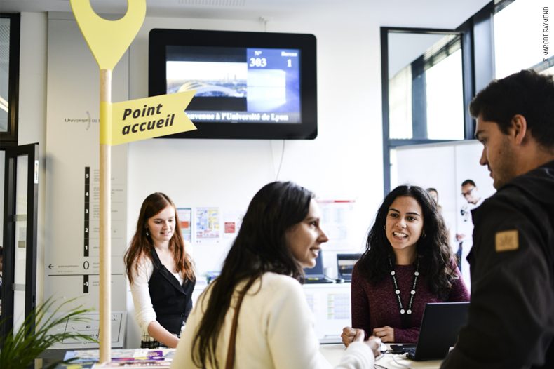Scénographie événementielle pour l'université de Lyon 3